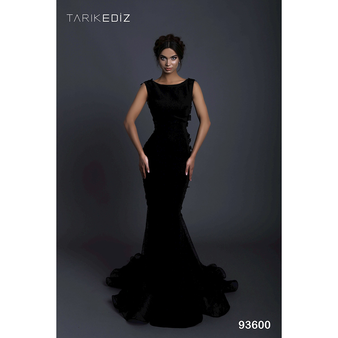 BACK FLOWER EMBROIDERY LACE GOWN - TARIK EDIZ BACK FLOWER EMBROIDERY LACE GOWN