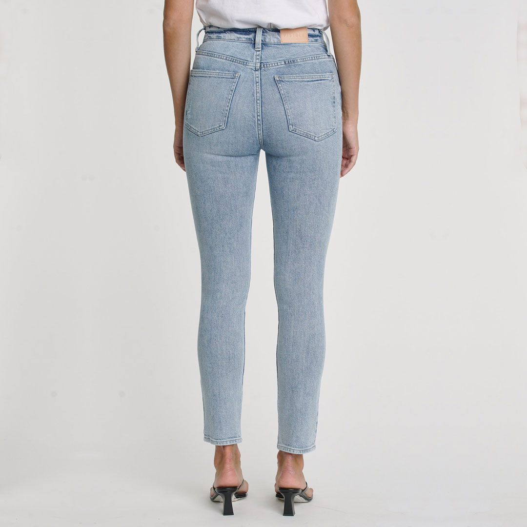 cara-hight-rise-vintage-skinny-3
